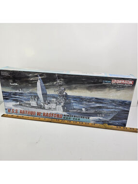 SEALED Dragon 1/350 U.S.S. Arthur W. Radford DDG-968 AEMSS Destroyer Model 1018
